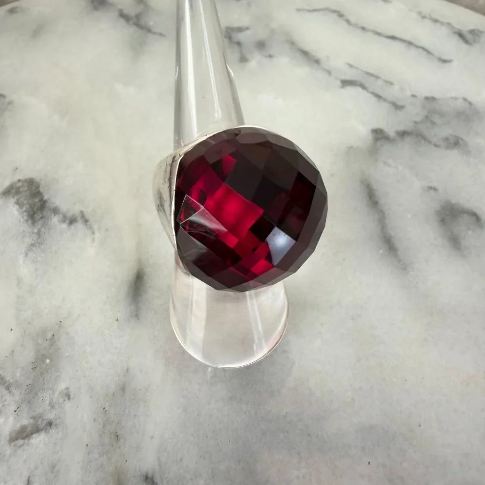Huge Red / Deep Fuchsia Fun Statement Cocktail ring - 5.25 - Picture 13 of 16